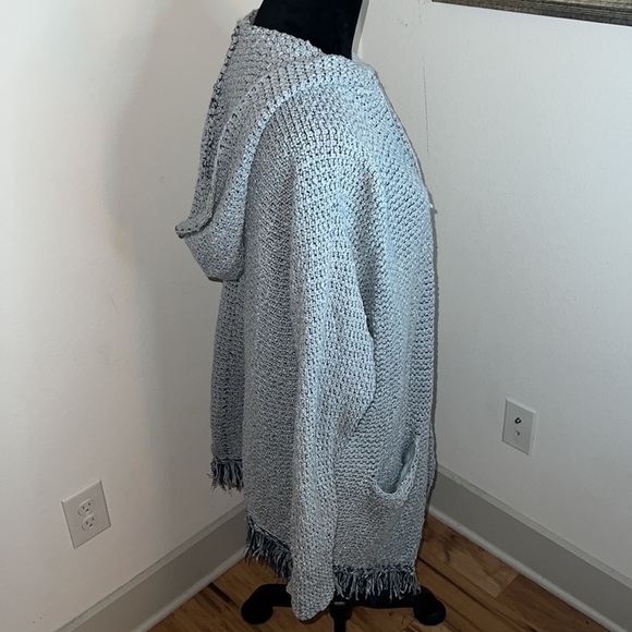 Free People Love Me Tender open Cardigan light blue fringe bottom hoodie Sz M - Picture 5 of 13